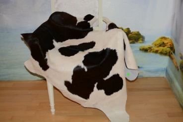 Kuhfell Schecke Paula Dekoration Wohnzimmer Fell Teppich